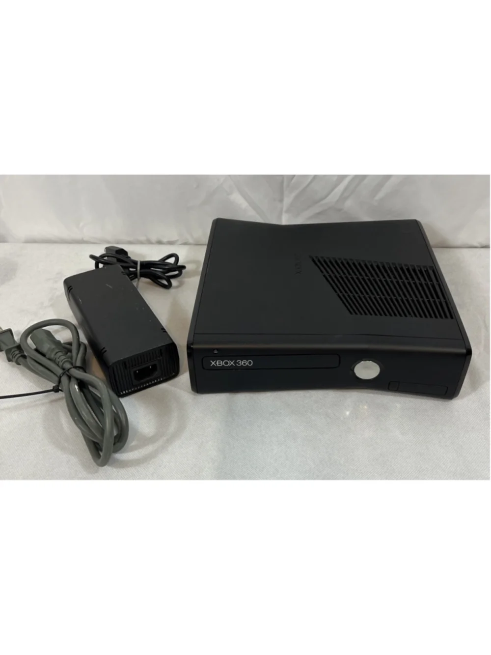 Microsoft Xbox 360 S Model 1439 Video Game Console W/ Power Supply EUC TESTED